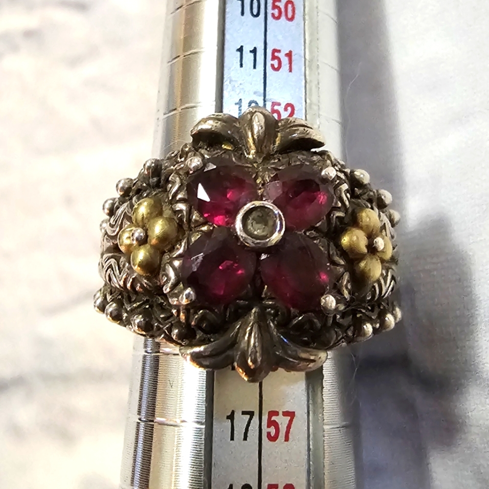 Barbara Bixby Size 7 Ring Rhodolite & White Topaz 18K Gold floral accent.